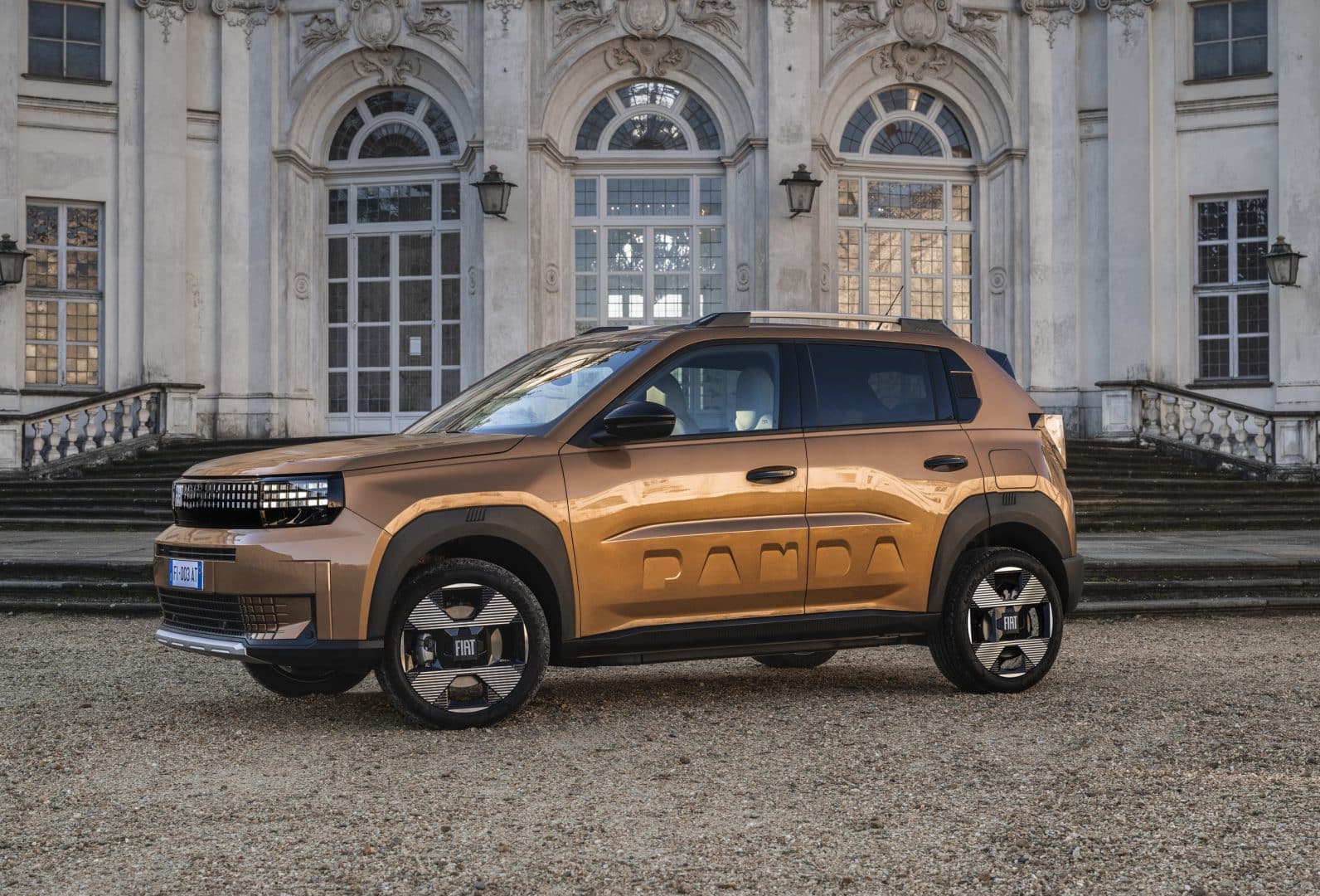 Nuovo Fiat Grande Panda 2025 su strada le foto ufficiali 67 1592x1080