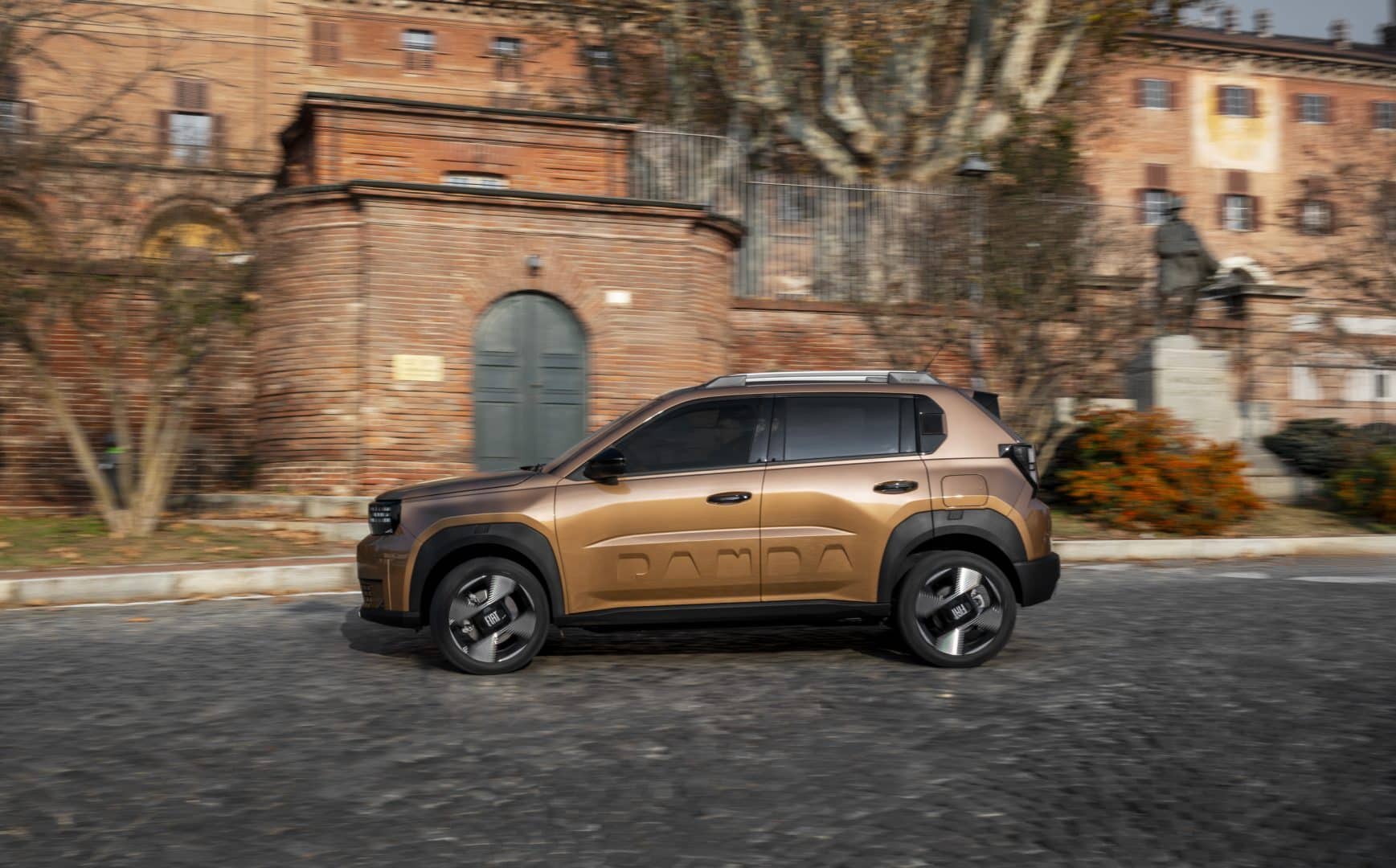 Nuovo Fiat Grande Panda 2025 su strada le foto ufficiali 80 1737x1080