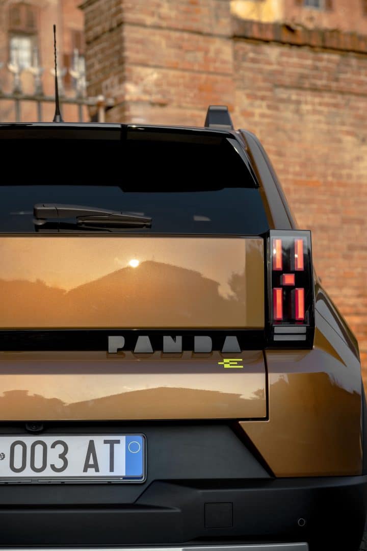 Nuovo Fiat Grande Panda 2025 su strada le foto ufficiali 84 720x1080
