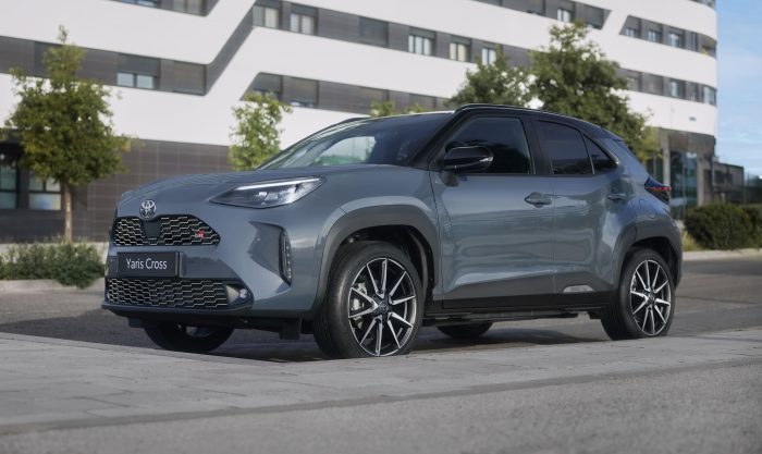Toyota Yaris Cross GR Sport 2025 2 e1738256286443 700x417