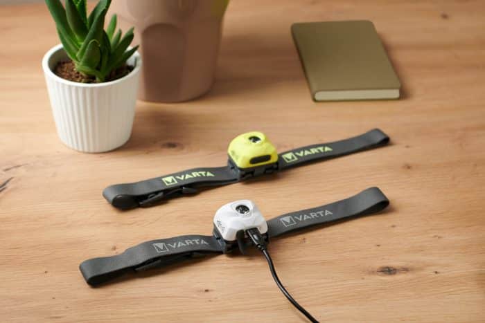 VARTA Outdoor Sports Ultralight H30R Ambientata 5 1 700x467