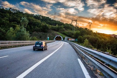 Cassazione rivoluziona i risarcimenti autostradali per rumore