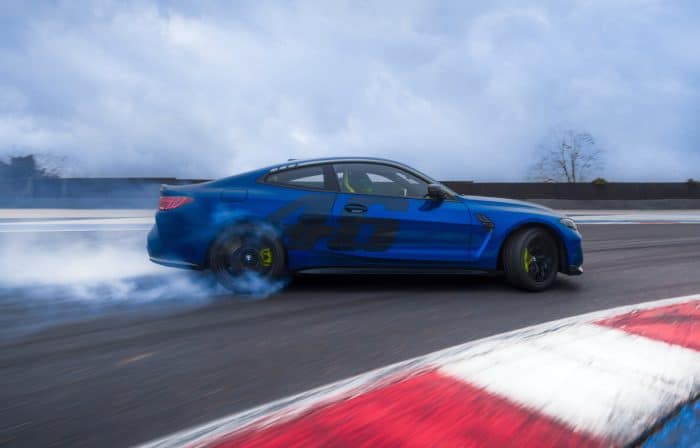 BMW M4 CS Edition VR46 celebra il mito di Valentino Rossi 5