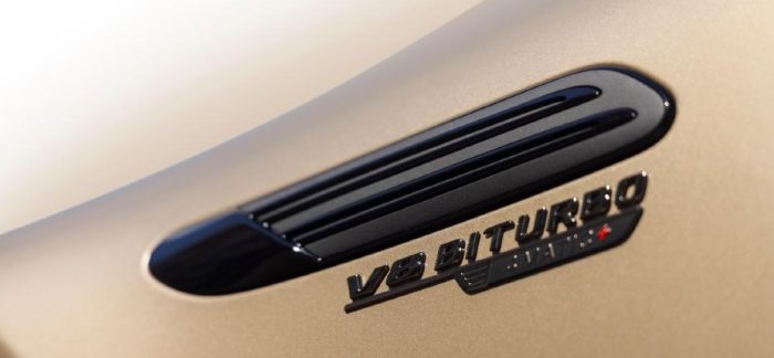 Mercedes AMG SL 63 Golden Coast 100 esemplari esclusivi 2 e1739285936979 700x324