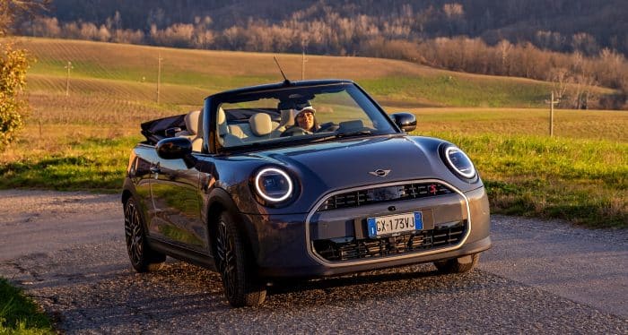 Mini Cabrio, la prova. Guioda pura a cielo aperto