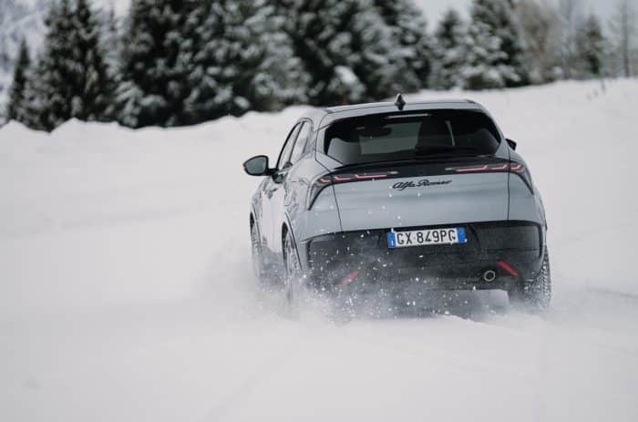 Alfa Romeo Junior Ibrida Q4 2025 4 700x463