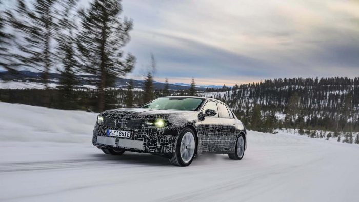 BMW i3 berlina elettrica 2027 -5