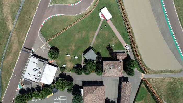 Ferrari accelera a Fiorano pista nuova e sviluppo 1 700x394