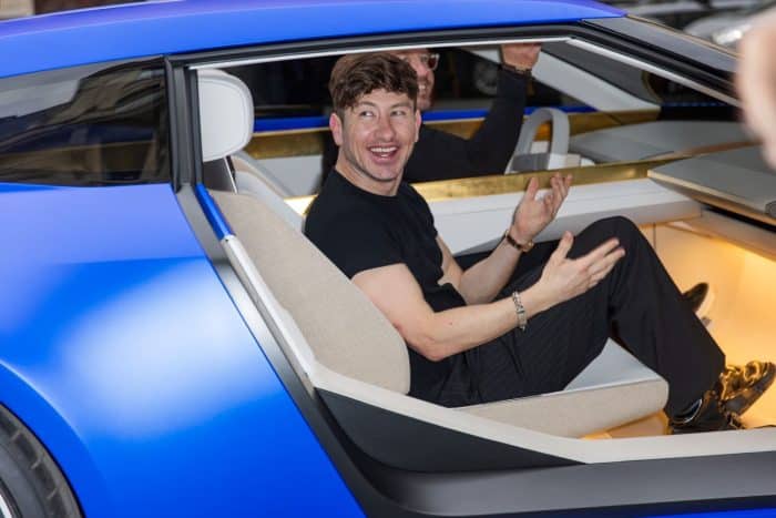 Jaguar Type 00 eleganza a sorpresa alla Fashion Week di Parigi 11 700x467