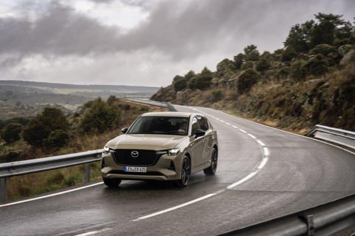 Mazda CX-60 2025, prova della raffinata ammiraglia-Suv 5 Mazda CX 60 2025 prova su strada 39 700x466