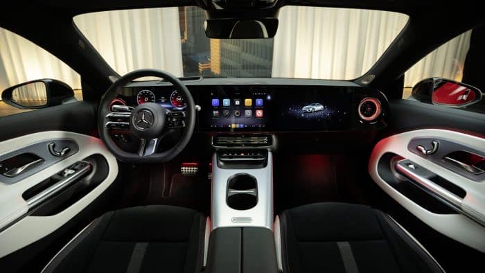 Nuovo Mercedes CLA, eleganza e tecnologia, ibrido ed elettrico fino a 792 km di autonomia 7 Mercedes CLA 2025 formidabile prima pietra con autonomia stile e tecnologia da primato 26 700x394