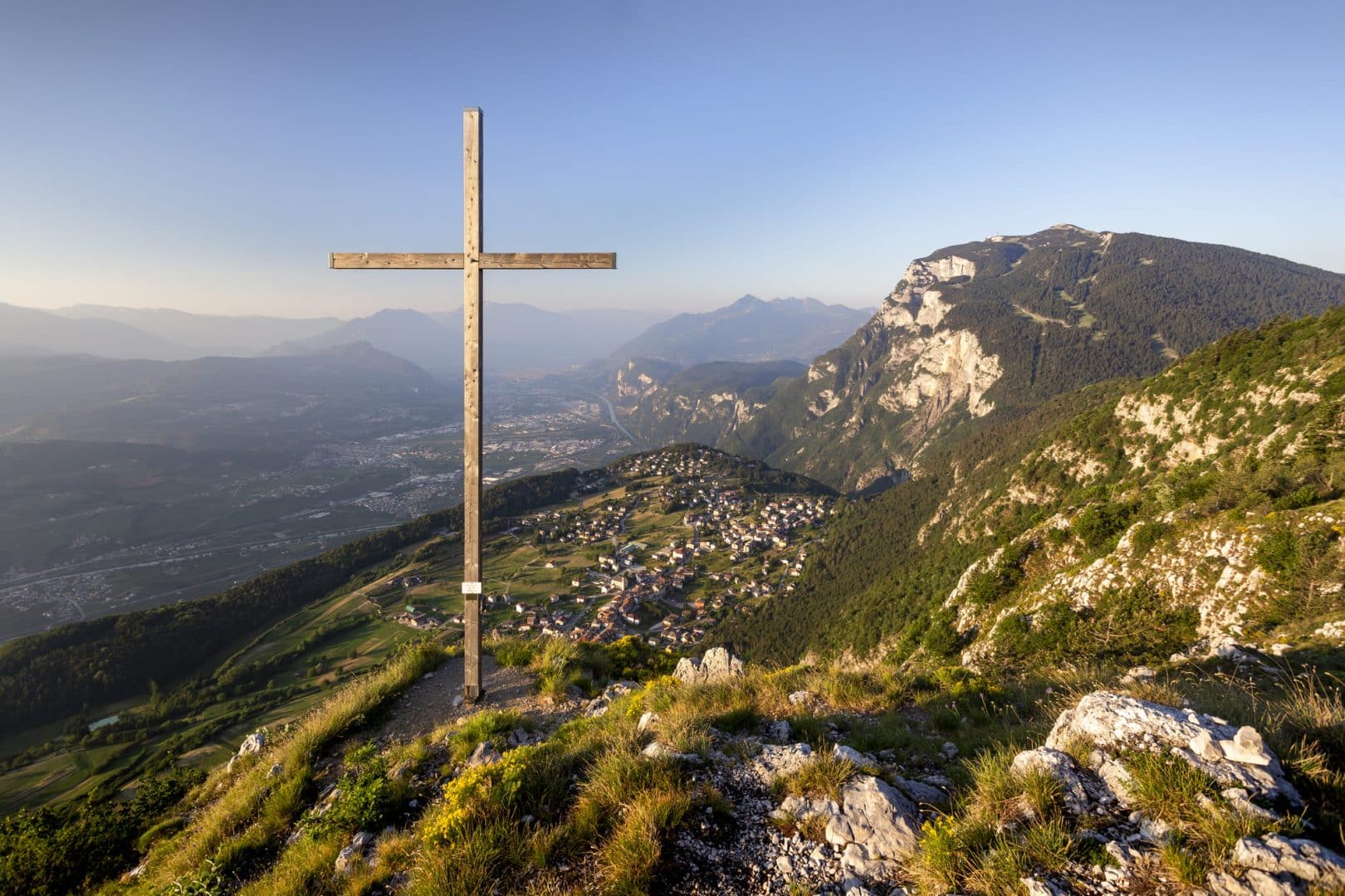 VISIT PAGANELLA 5. Top Experience Trekking Alba Croce di Fai Estate DP 2019 ph. Filippo Frizzera 1 1620x1080