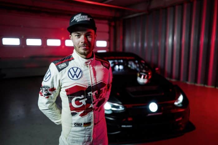 Volkswagen celebra Golf GTI al Nurburgring con una anteprima mondiale 1 700x467