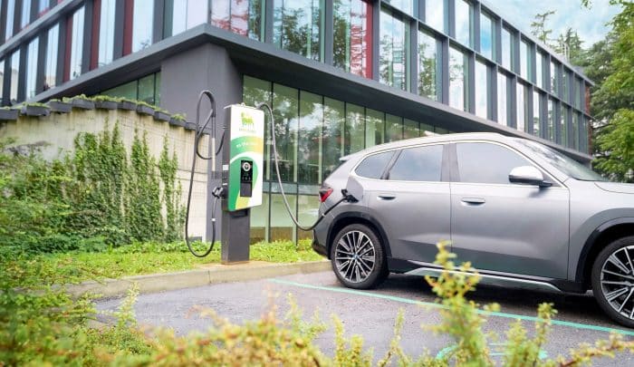 Charge & Lease, viaggiare elettrico con Arval, BNP Paribas e Plenitude