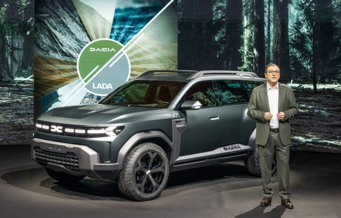 2021   Denis Le Vot Dacia CEO and Dacia Bigster Concept 700x447