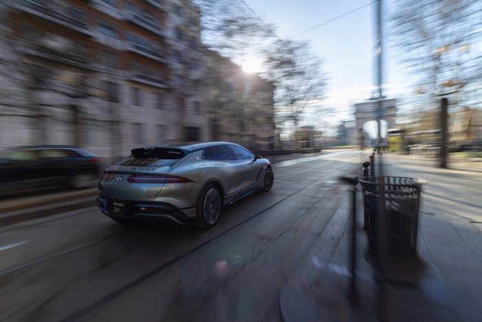 DENZA debutta a Milano con auto innovative Z9GT e D9 1 3 700x467