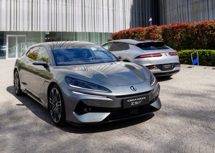 DENZA debutta a Milano con auto innovative Z9GT e D9 19 5 e1744146345777 700x499