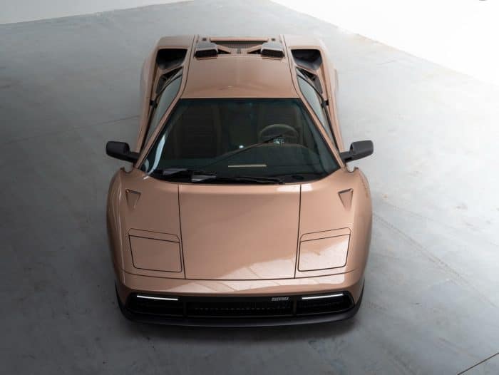 Eccentrica V12 Restomod Rose Phoenix 24 700x526