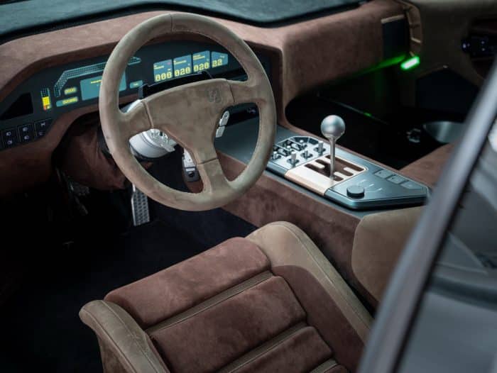 Eccentrica V12 Restomod Rose Phoenix 7 700x526