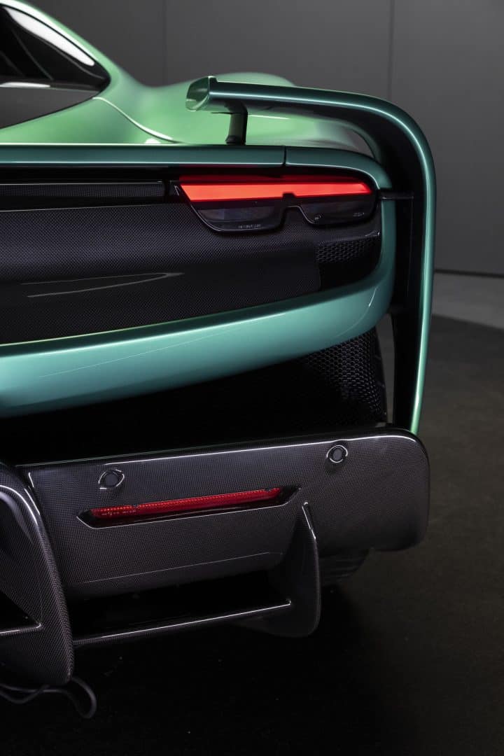 Ferrari 296 Speciale e Speciale Aperta 34 720x1080