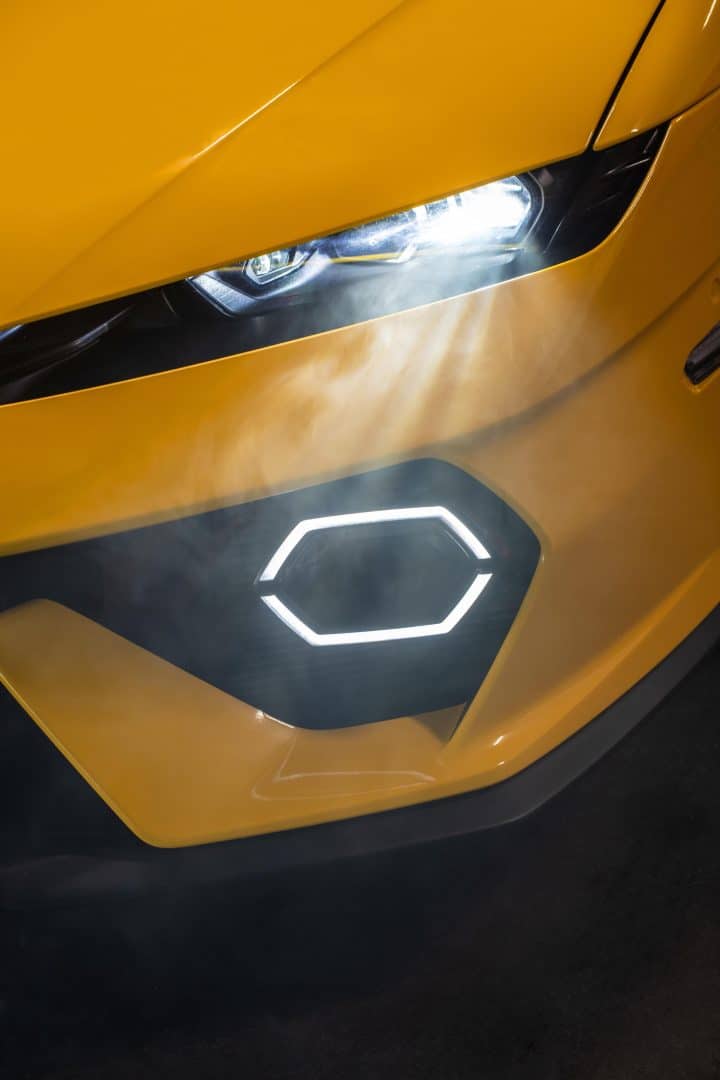 Formidabile Lamborghini Temerario 920 cavalli su strada e in pista 12 720x1080