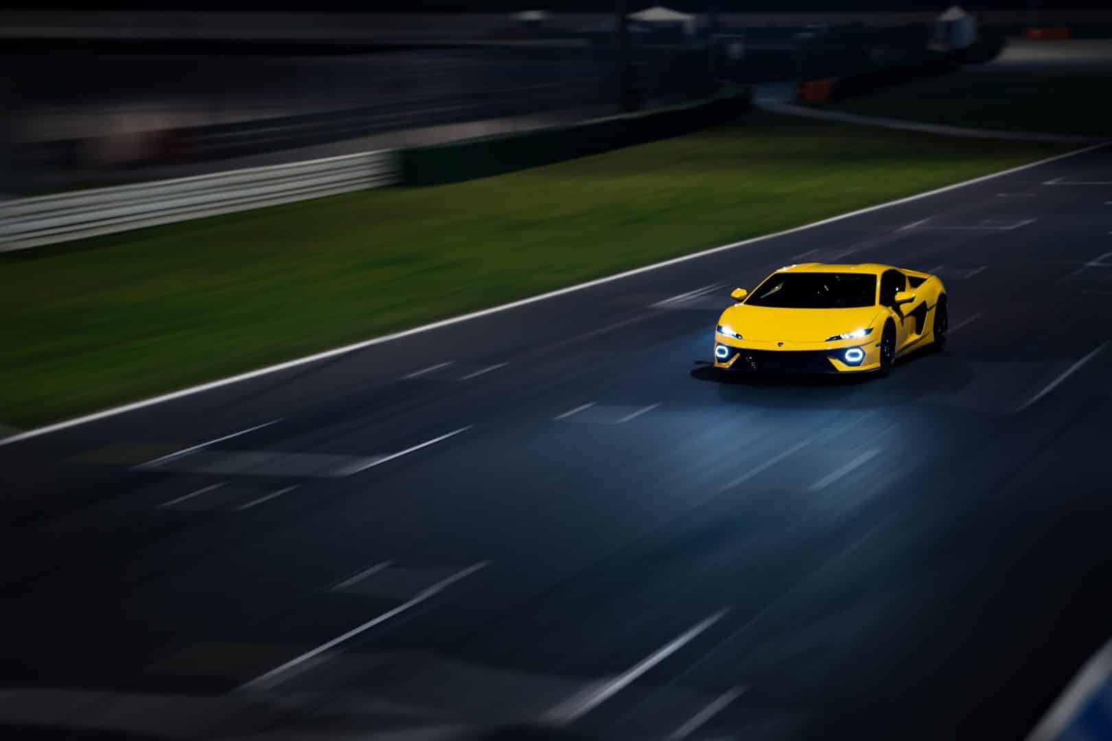 Formidabile Lamborghini Temerario 920 cavalli su strada e in pista 23 1620x1080