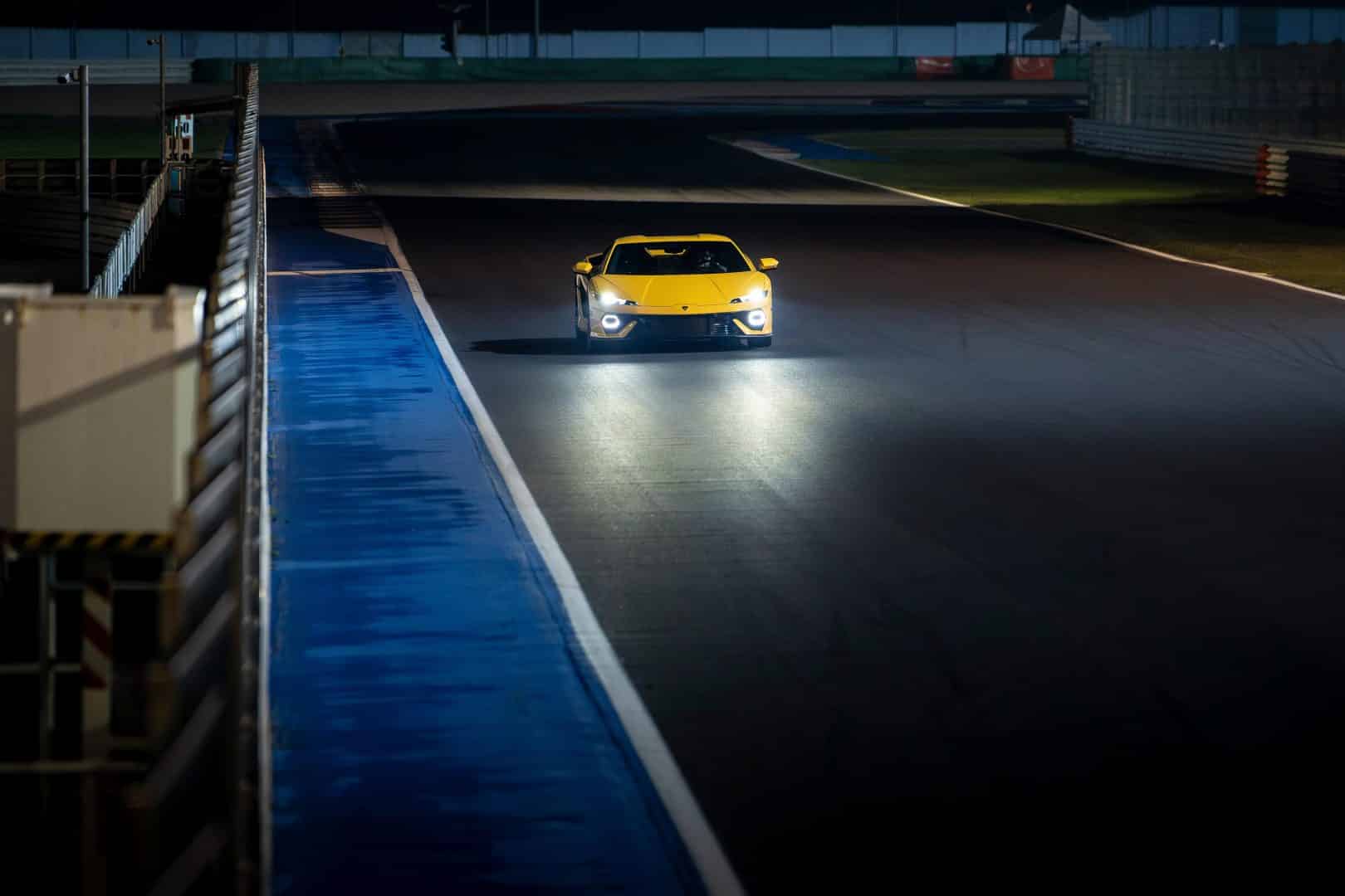 Formidabile Lamborghini Temerario 920 cavalli su strada e in pista 6 1620x1080