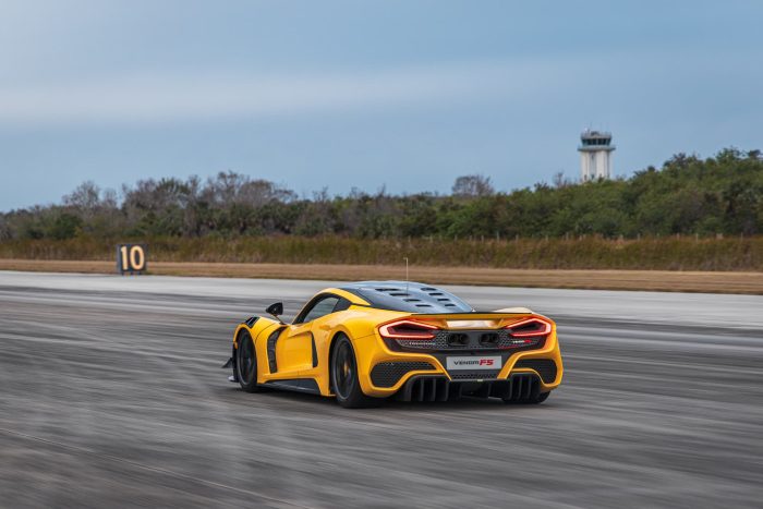 Hennessey Venom F5 2031 cavalli 1 700x467