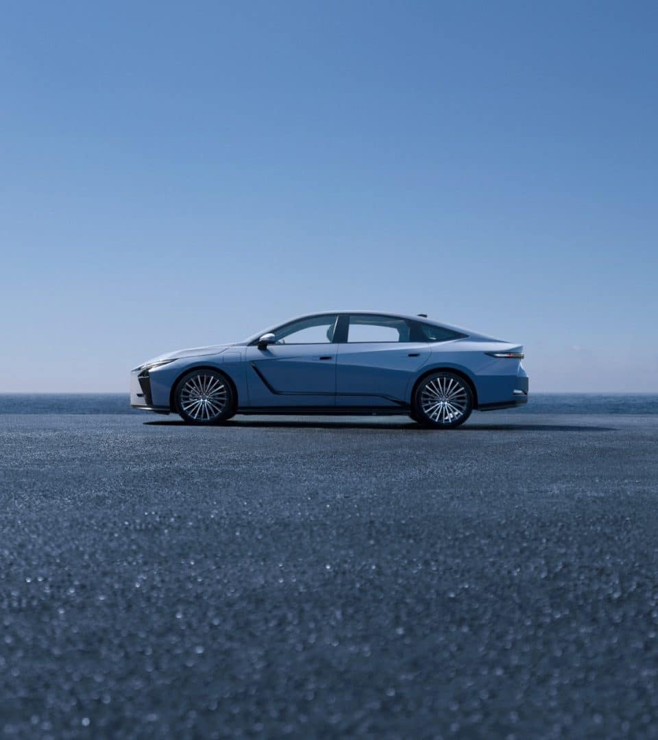 Lexus ES 2025 100 960x1080