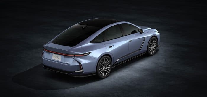 Lexus ES 2025 40 700x330