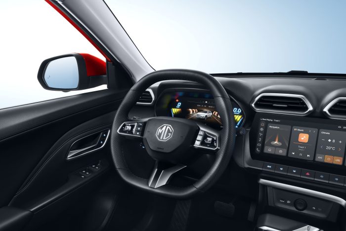 MG ZS benzina 7 700x466