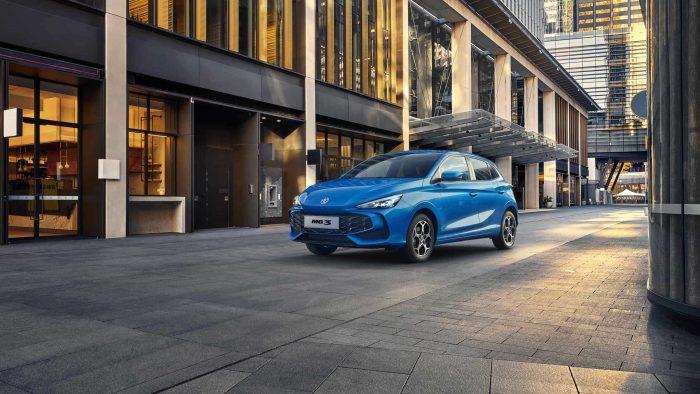 MG benzina 3 700x394