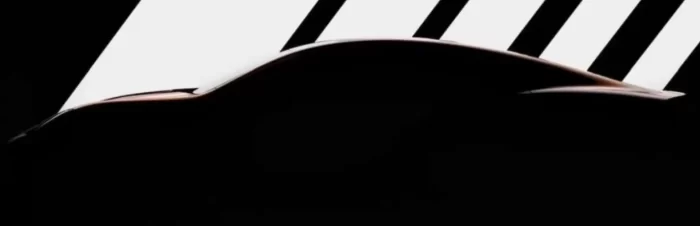 Mercedes AMG elettrica 1 e1745906045963 700x226