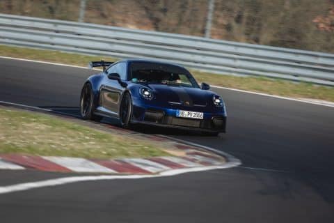 Porsche 911 GT3 con cambio manuale, nuovo record sul giro al Nurburgring