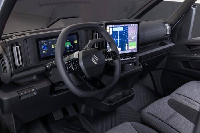 Renault Trafic elettrico 2025 15 700x467