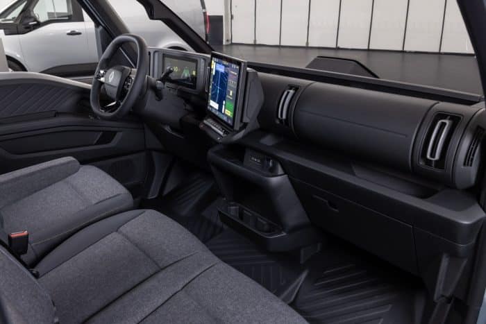 Renault Trafic elettrico 2025 17 700x467