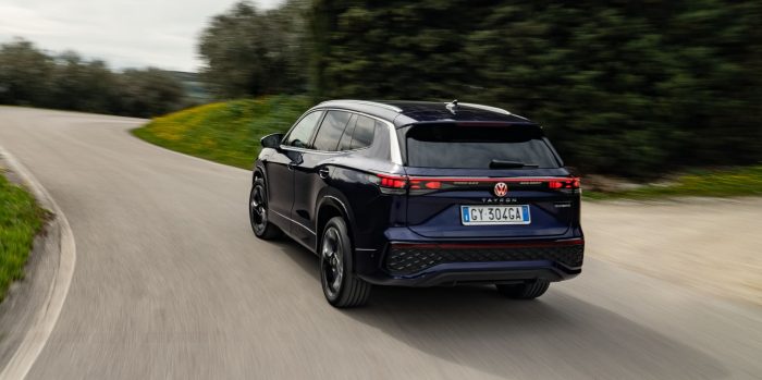 VW Tayron dinamiche 12 e1744868495536 700x349
