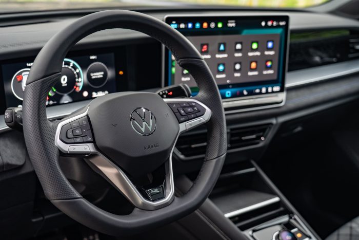 VW Tayron interni 13 700x467