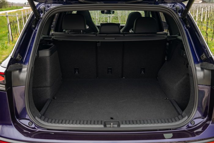 VW Tayron interni 17 700x467