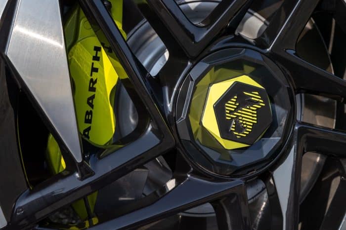 Abarth torna al termico? Spunta l’ipotesi ibrido da 180 cavalli 4 Abarth 700x466