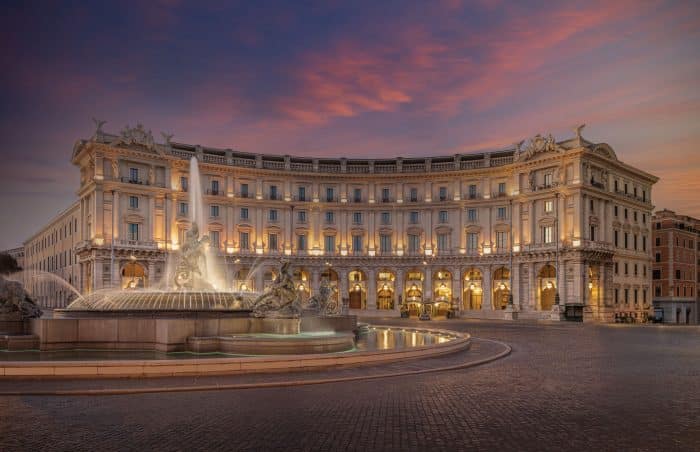 Anantara Palazzo Naiadi Rome Hotel Exterior Dusk 700x452