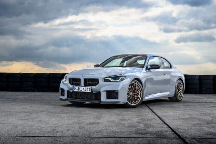 BMW M2 CS 36 700x467