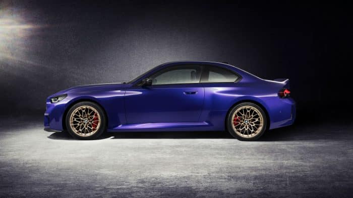 BMW M2 CS 83 700x394