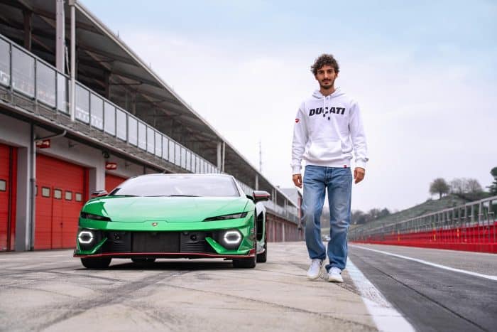 Bagnaia prova in pista Lamborghini Temerario sensazionale sprint a 10.000 giri 2 700x467