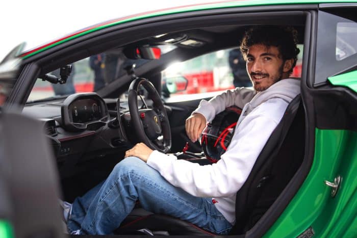Bagnaia prova in pista Lamborghini Temerario sensazionale sprint a 10.000 giri 6 700x467