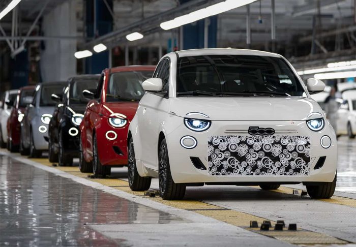 Fiat 500 Ibrida entra in produzione a Mirafiori 3 Fiat 500 ibrida 2025 - 4