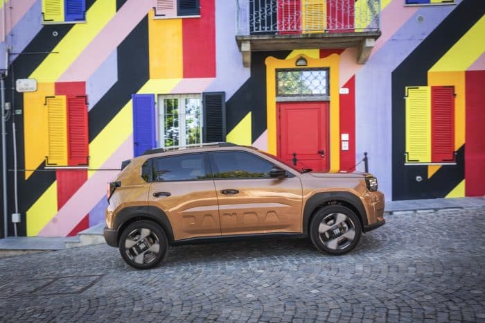 Fiat Grande Panda Hybrid prova 30 700x466