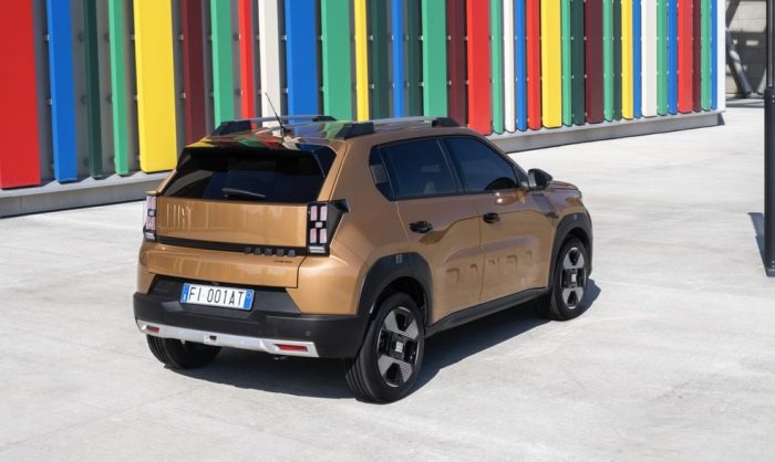 Fiat Grande Panda Hybrid prova 49 e1747896869508 700x418