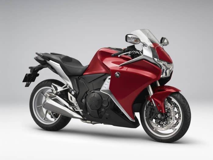 Honda supera 500 milioni di moto prodotte nel mondo vfr1200f 700x525