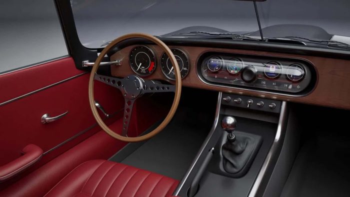 Jaguar E Type restomod Ian Callum 1 700x394